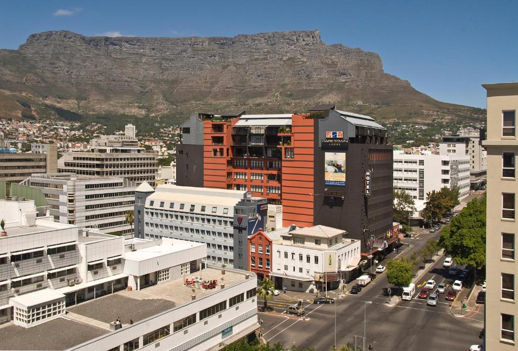 Cape Town Lodge Hotel - image 7