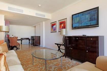 Taj Cape Town - Residence 805 & 905 let out privately - huge suite with kitchenette - image 19