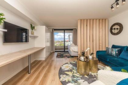 Colourful and Cosy Studio Apartment in Newlands - image 19