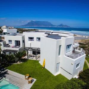 Ocean 12 Guesthouse Cape town