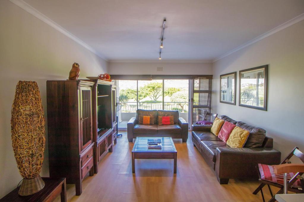 Mouille Point Apartments - image 7