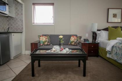 Bantry Bay Suite Hotel - image 12