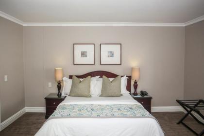 Bantry Bay Suite Hotel - image 19