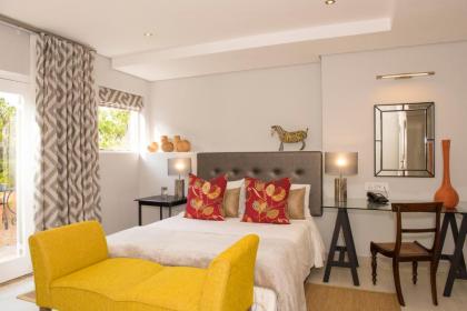 Four Rosmead Boutique Guesthouse - image 2