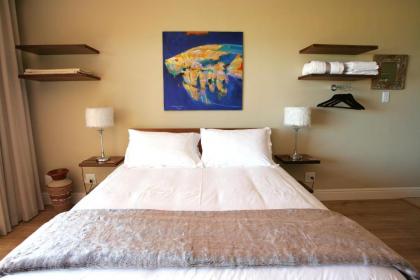 Dolphin Inn Guesthouse - image 6