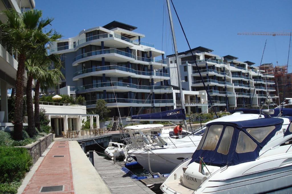 Mountain Marina Luxury Apartments - image 7