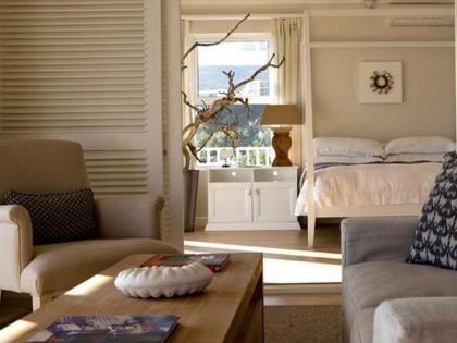 Sea Five Boutique Hotel - image 15