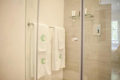 Cape Finest Guest House and Serviced Apartments - image 2