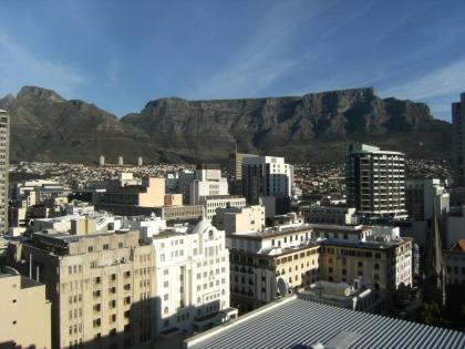 Apt 67 Long Street no loadshedding - image 12