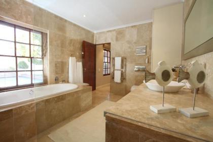 Constantia Garden Suites - image 12