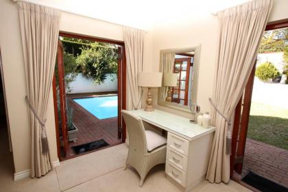 Constantia Garden Suites - image 4