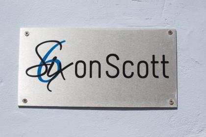 Six on Scott - image 13