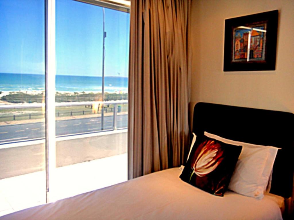 Cape Town Beachfront Accommodation in Blouberg - image 2