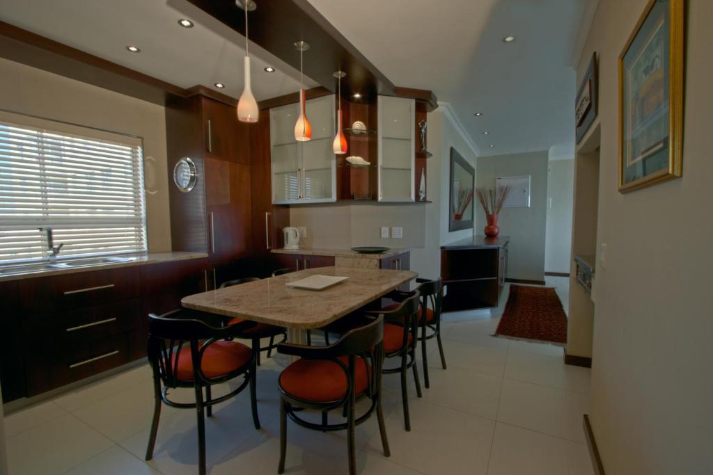 Cape Town Beachfront Accommodation in Blouberg - image 4