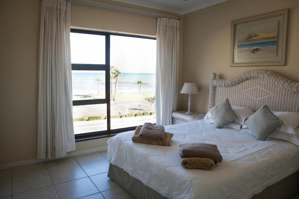 Summer Place Gordons Bay - image 6