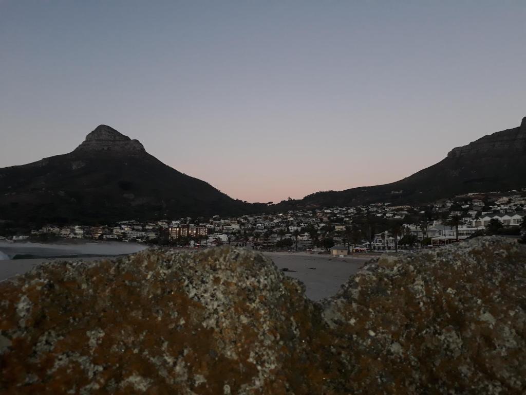 Camps Bay Apartment - image 6