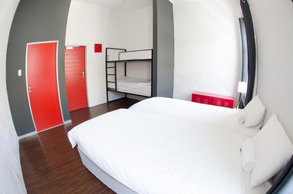 91 Loop Boutique Hostel - image 2