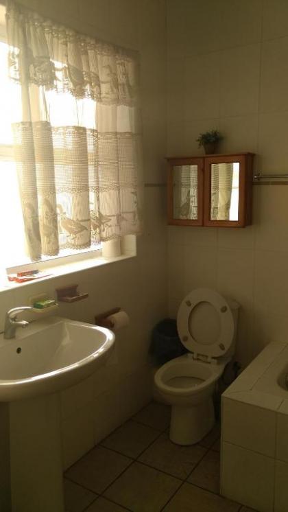 12 Greenpoint Guesthouse - image 19