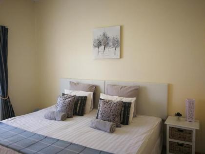 12 Greenpoint Guesthouse - image 7