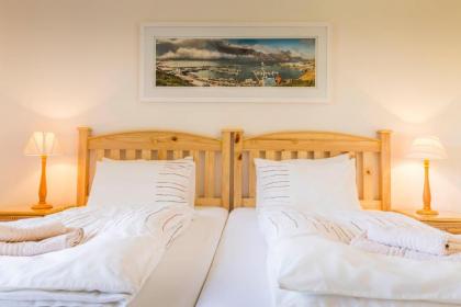 Hout Bay Lodge - image 15