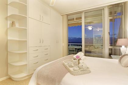 Dolphin Beach H106 by HostAgents - image 3