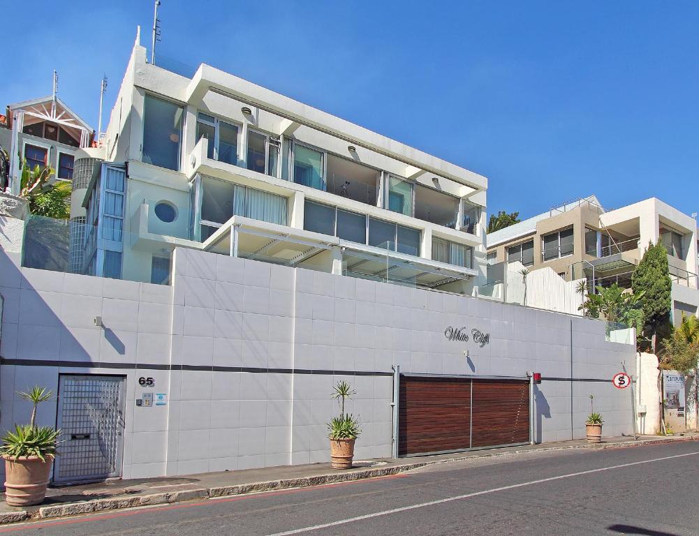 White Cliffs Penthouse - image 3