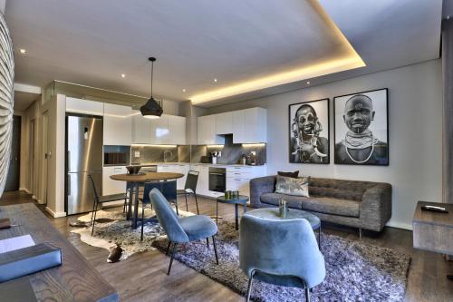 Chelsea Luxury Suites by TotalStay - image 4