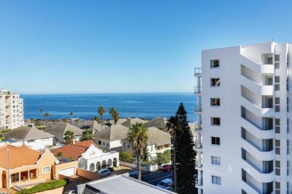 Backup-Powered Bantry Bay View 2 Bed Apartment - image 1