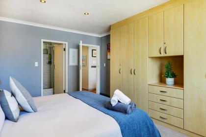 Backup-Powered Bantry Bay View 2 Bed Apartment - image 18