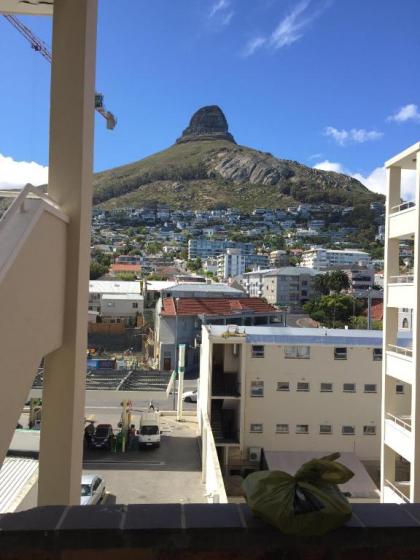 Backup-Powered Bantry Bay View 2 Bed Apartment - image 5