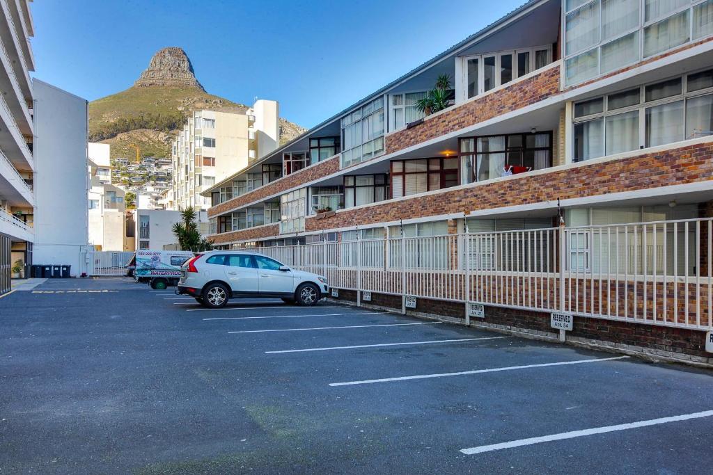 Backup Powered Sea View Apartment on the Promenade - image 5