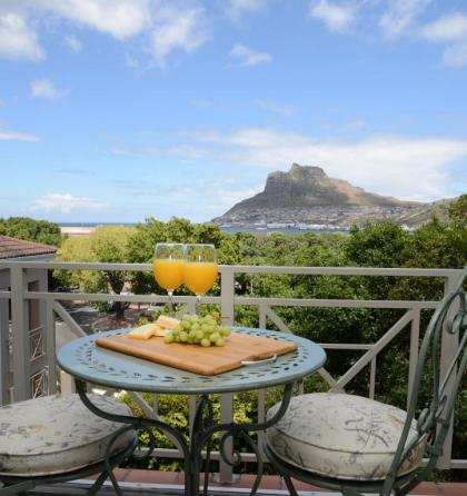 dk villas 1 Harbour View Hout Bay - image 1