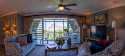 dk villas 1 Harbour View Hout Bay - image 17