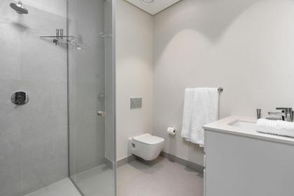 Axis Luxury Apartments - image 8