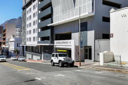 Elegant Modern Apartment near Table Mountain - image 8