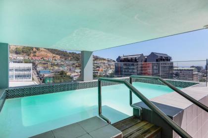 Backup-Powered Luxury Mountain Balcony Apartment - image 12