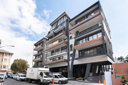 Hip & Modern Sea Point Apartment with Views  Pool - image 8