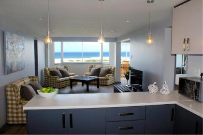 Sunrise Penthouse - image 16