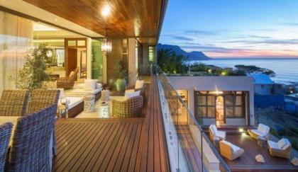 Top-end 4 bedroom Luxury Pool Villa - Clifton - image 2