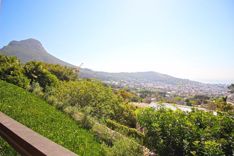 Nature Lover's Nest at the Foot of Table Mountain - image 5