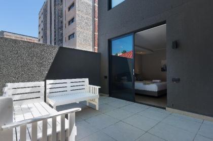 Stunning Green Point Apartment  Patio  Fast WiFi - image 2