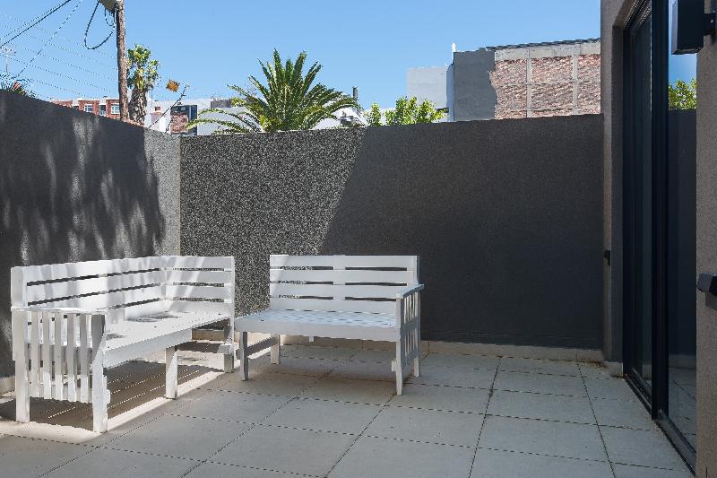 Stunning Green Point Apartment  Patio  Fast WiFi - image 3