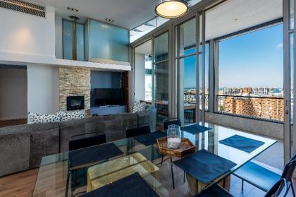 Luxury De Waterkant Penthouse With Panoramic Views - image 2