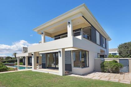 Kite Surfers Beach Villa - image 2