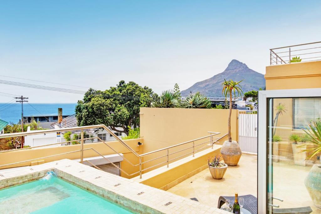 Backup-Powered Camps Bay Beach Condo - main image