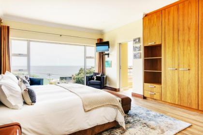 Backup-Powered Camps Bay Beach Condo - image 20