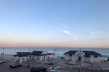 At the Beach - Muizenberg - image 14