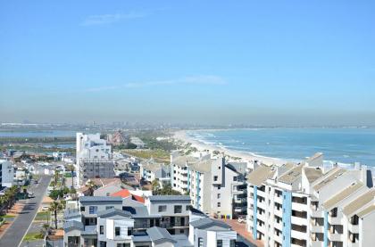 Spectacular views Beachfront Apartment  POOL! - image 2