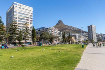 The Towers - Sea Point - image 7