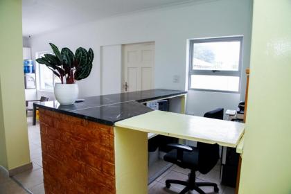 Room in Guest room - Annex Lodge Ndabeni - image 8